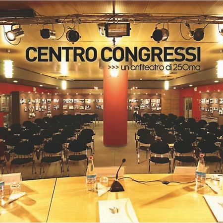 Teleo Vacanze - Villaggio Olimpico Di Colle Sestriere Eksteriør bilde